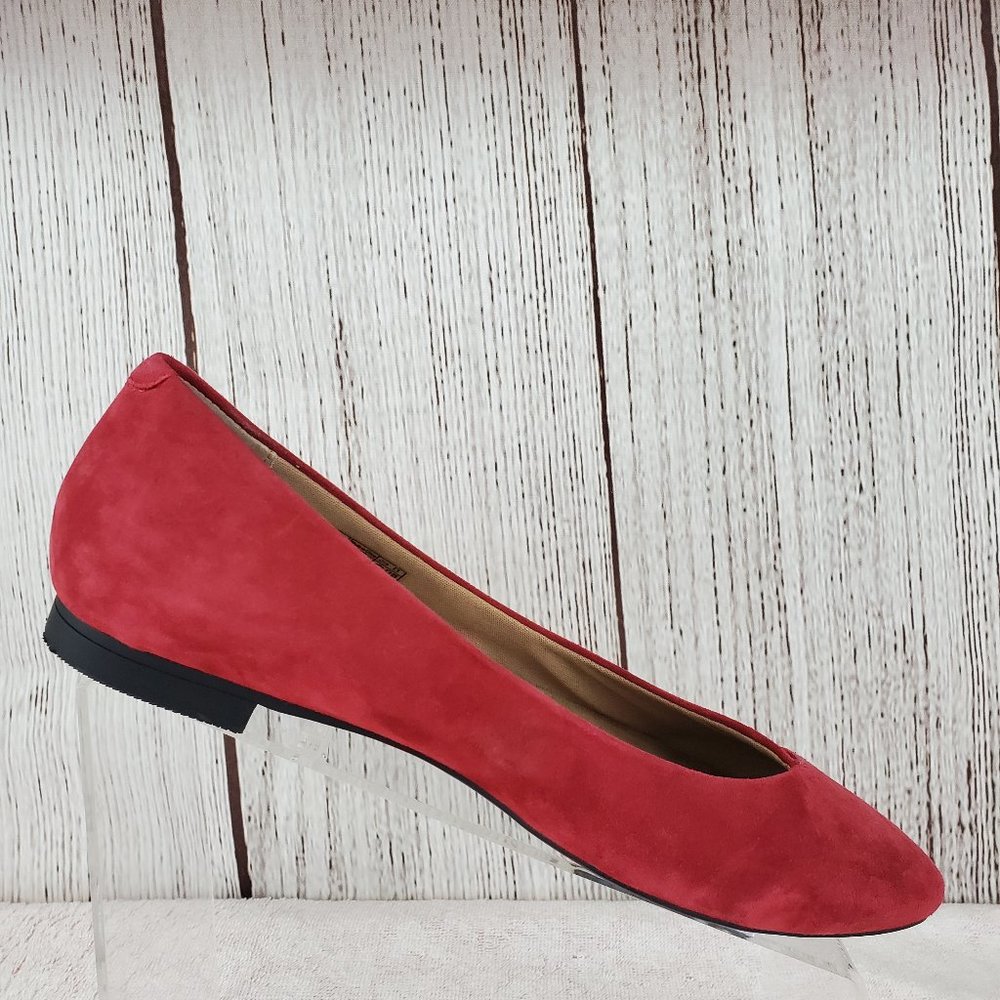 Vionic Caballo Pointed Toe Slip On Flats Size 8